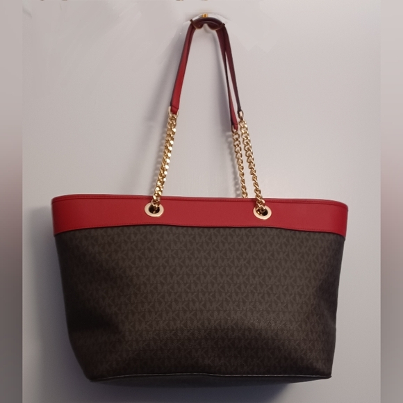 Like to be notified of my live, as well as the raffle! - Picture 4 of 16